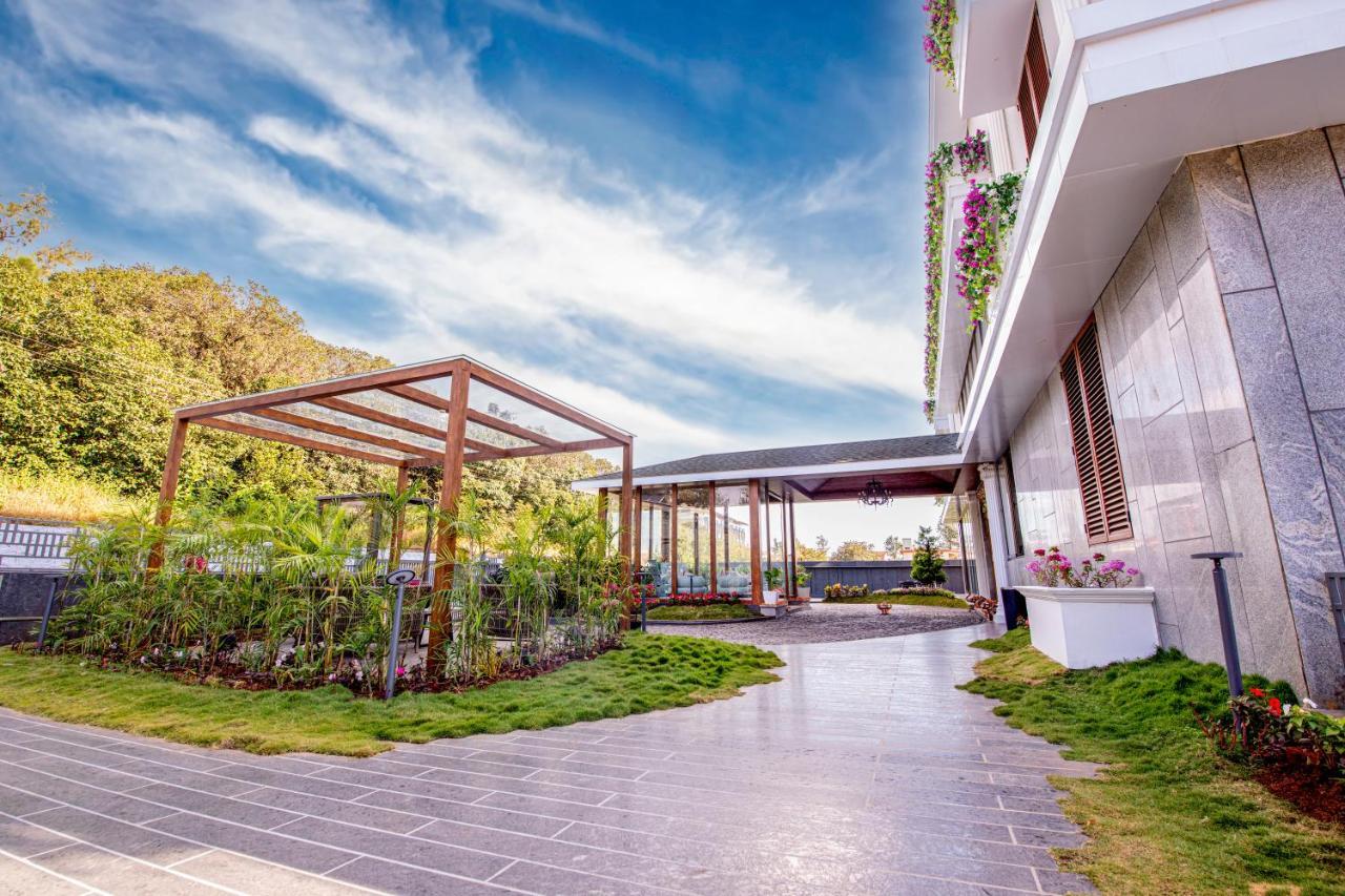 Leela Resort, The Exotic Boutique Hotel - Pure Veg Махабалешвар Екстер'єр фото