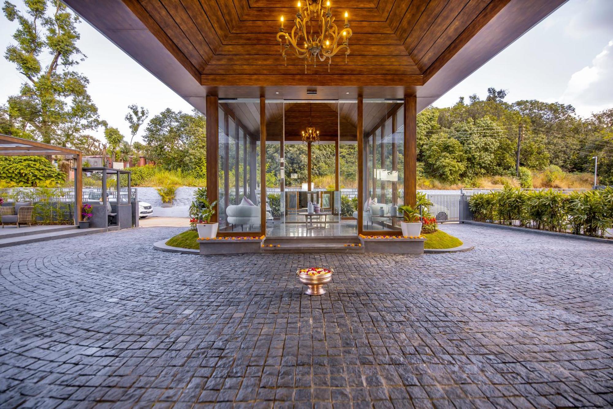 Leela Resort, The Exotic Boutique Hotel - Pure Veg Махабалешвар Екстер'єр фото